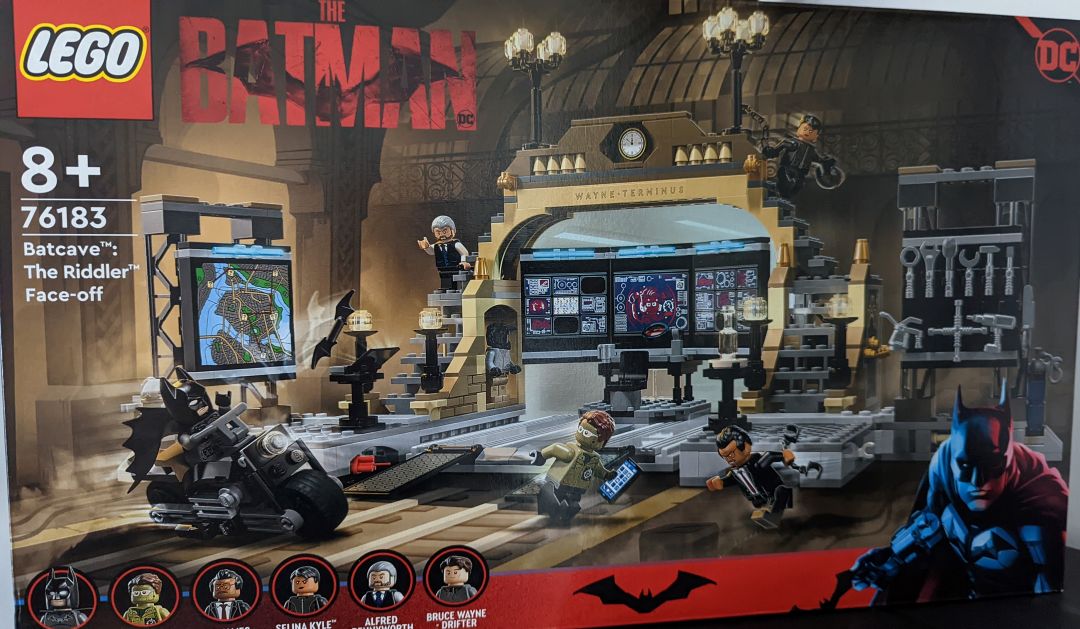 Lego Batman Batcave: The Riddler Face-off Set
