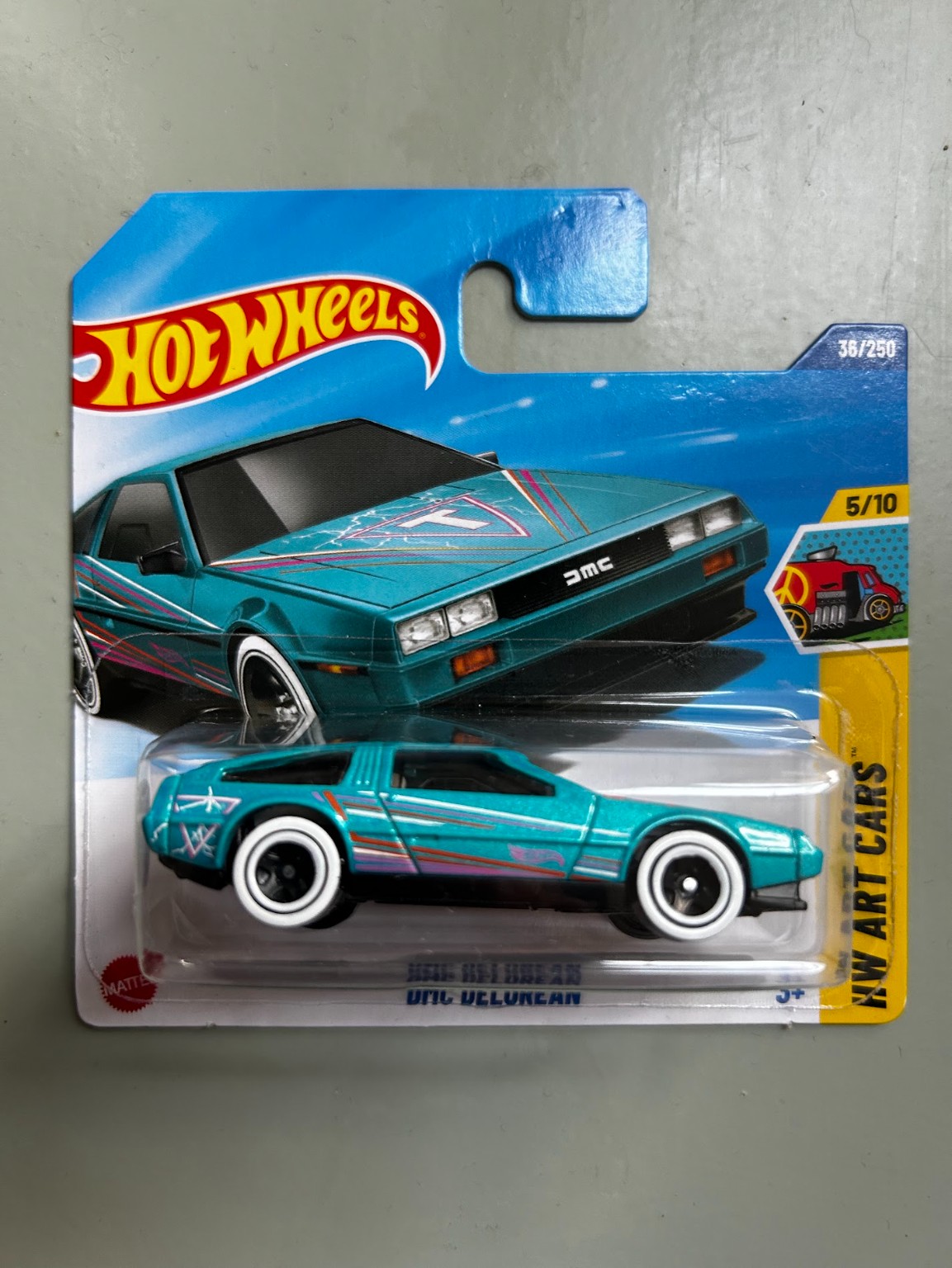 Hot Wheels DMC DeLorean - 1:64 Scale Die-Cast Car, Green, 80s Style - View #9